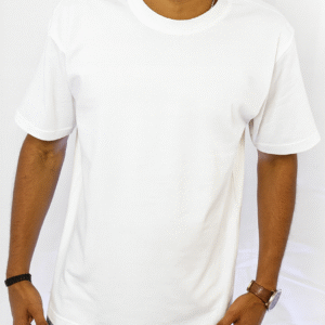 التيشيرت الأبيض (Oversized White Tee)